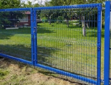 Montáž modrých 3D plotových panelů – České Budějovice Montáž modrých 3D plotových panelů – České Budějovice